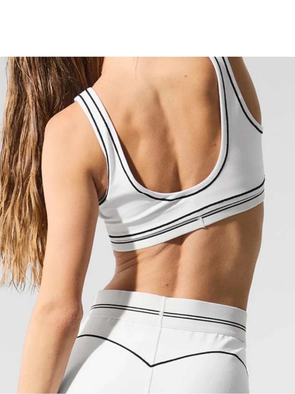 ALO Yoga Airbrush Heart Throb Sports Bra Size Small